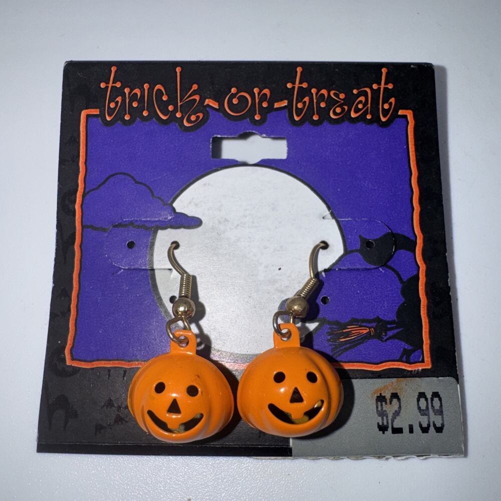 Vintage Halloween Trick Or Treat Earrings Pair Pumpkin Jack-O- Lantern